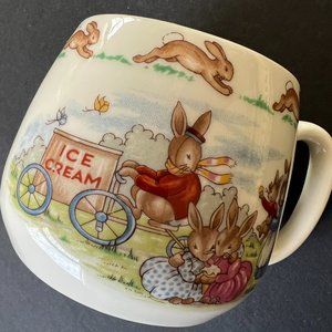 ROYAL DOULTON "Bunnykins Selling Ice Cream" Vintage Child's Cup EUC